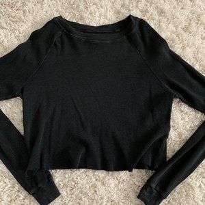Brandy Melville Cutoff Long Sleeved Tee Black